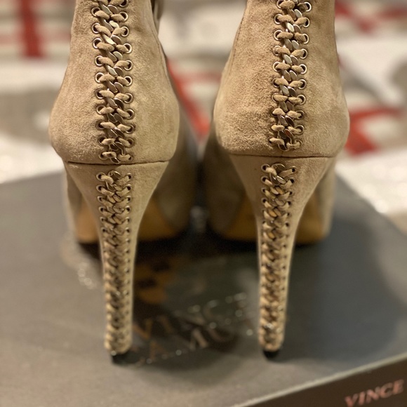 Real suede Vince C booties 👀 - Picture 2 of 6